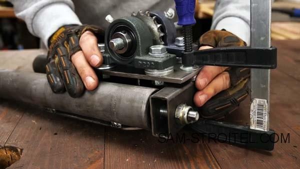 Простой сверлильный станок своими руками (39 фото изготовления) Простой сверлильный станок своими руками (39 фото изготовления)