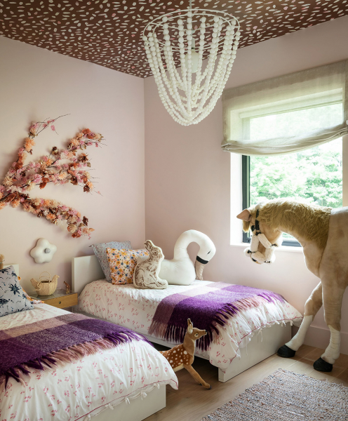 Игривые интерьеры современной дачи семьи дизайнера в штате нью-йорк Игривые интерьеры современной дачи семьи дизайнера в штате нью-йорк