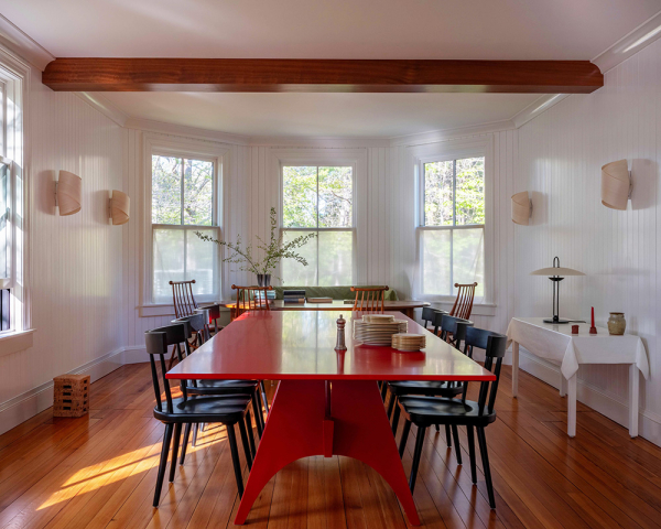 Красивое обновление старинной дачи в штате мэн