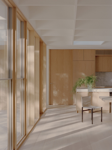 Мягкий минимализм, залитый естественным светом: дом со стеклянными стенами в мельбурне Мягкий минимализм, залитый естественным светом: дом со стеклянными стенами в мельбурне