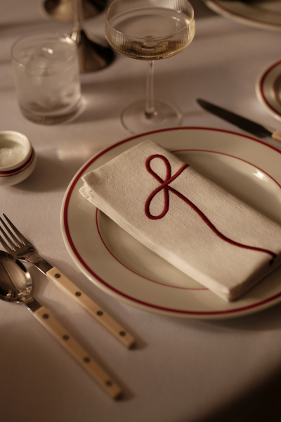 Открываем сезон праздничного декора вместе с hm home Открываем сезон праздничного декора вместе с hm home