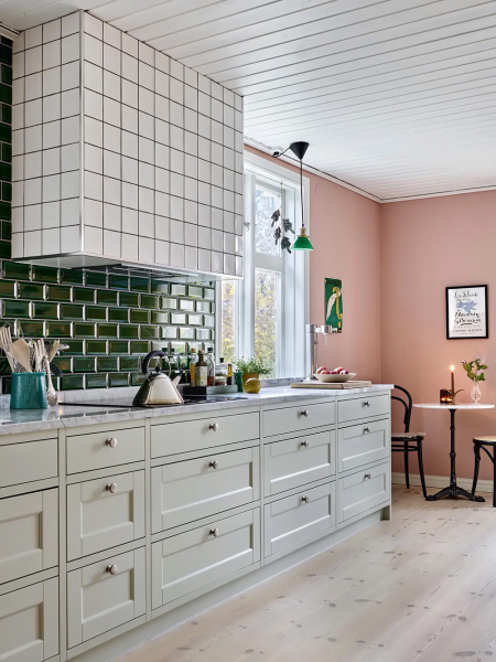 Пара преобразила старый коттедж в швеции, который был никому не интересен