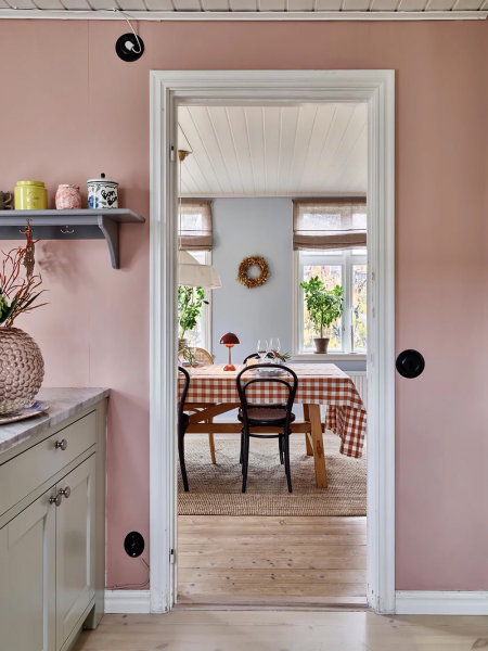 Пара преобразила старый коттедж в швеции, который был никому не интересен