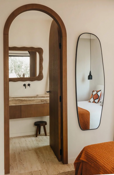 Современная лёгкость и традиционные нотки: курортная вилла на менорке