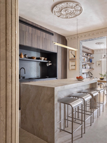 Современное искусство и отголоски прошлого: квартира дизайнера мод в мадриде Современное искусство и отголоски прошлого: квартира дизайнера мод в мадриде