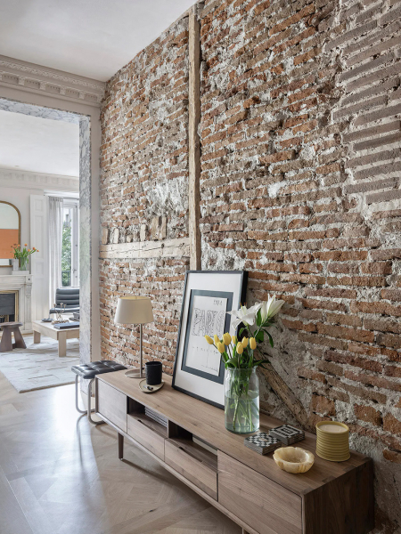 Современное искусство и отголоски прошлого: квартира дизайнера мод в мадриде Современное искусство и отголоски прошлого: квартира дизайнера мод в мадриде