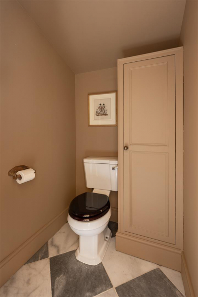 Темные и другие интересные оттенки в интерьере викторианского дома в лондоне Темные и другие интересные оттенки в интерьере викторианского дома в лондоне