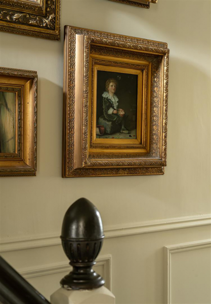 Темные и другие интересные оттенки в интерьере викторианского дома в лондоне Темные и другие интересные оттенки в интерьере викторианского дома в лондоне