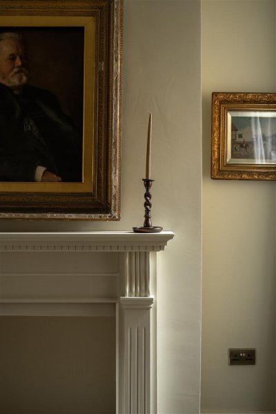 Темные и другие интересные оттенки в интерьере викторианского дома в лондоне Темные и другие интересные оттенки в интерьере викторианского дома в лондоне