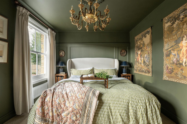 Темные и другие интересные оттенки в интерьере викторианского дома в лондоне Темные и другие интересные оттенки в интерьере викторианского дома в лондоне