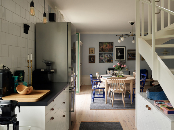 Уютная двухэтажная квартира с небольшой террасой на окраине стокгольмa Уютная двухэтажная квартира с небольшой террасой на окраине стокгольмa