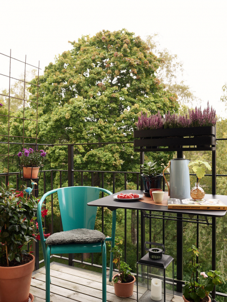 Уютная двухэтажная квартира с небольшой террасой на окраине стокгольмa Уютная двухэтажная квартира с небольшой террасой на окраине стокгольмa