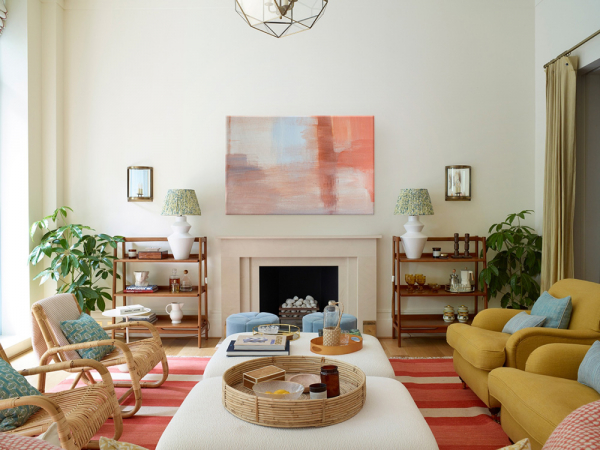 Жизнерадостный интерьер в лондоне, вдохновлённый летним отдыхом