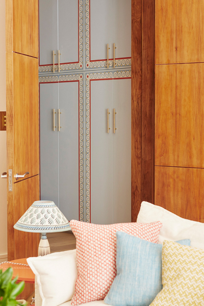 Жизнерадостный интерьер в лондоне, вдохновлённый летним отдыхом