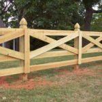 Решаем каким сделать забор из дерева Решаем каким сделать забор из дерева