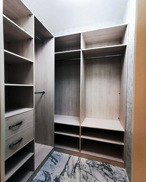 Дизайн гардеробной 2023: топ лучших идей планировки Дизайн гардеробной 2023: топ лучших идей планировки