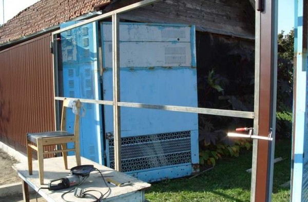 Забор из профлиста своими руками: пошаговый фотоотчет Забор из профлиста своими руками: пошаговый фотоотчет