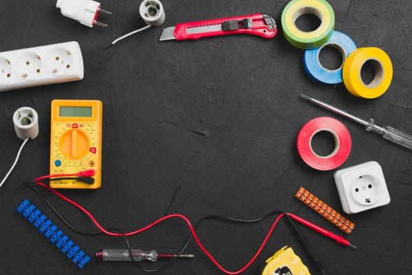 Электромонтаж с нуля: пошаговая установка розеток Электромонтаж с нуля: пошаговая установка розеток