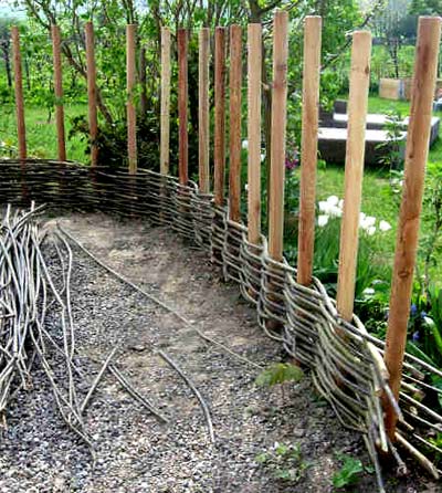 Как сделать плетень на даче Как сделать плетень на даче