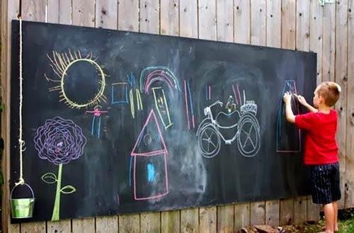 Забор из подручных материалов Забор из подручных материалов