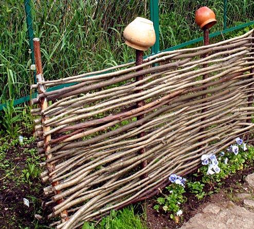 Возведение забора тын Возведение забора тын