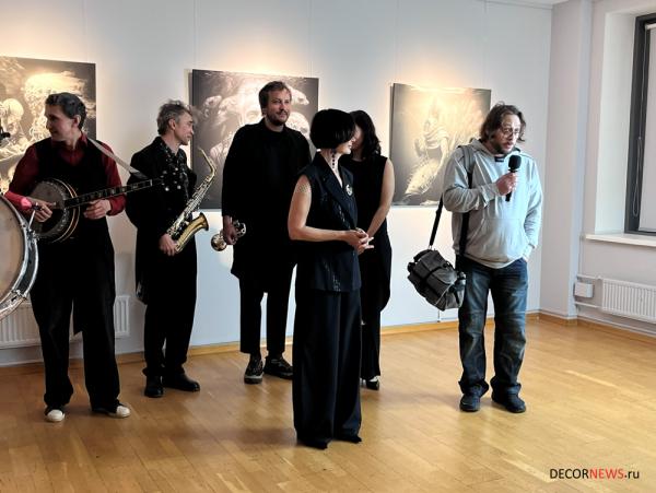 Между алгоритмом и тишиной. Выставки в галерее классическои фотографии Между алгоритмом и тишиной. Выставки в галерее классическои фотографии