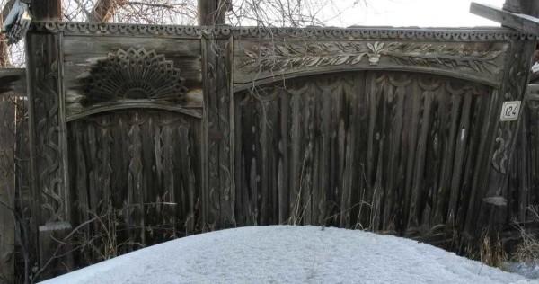 Решаем каким сделать забор из дерева Решаем каким сделать забор из дерева