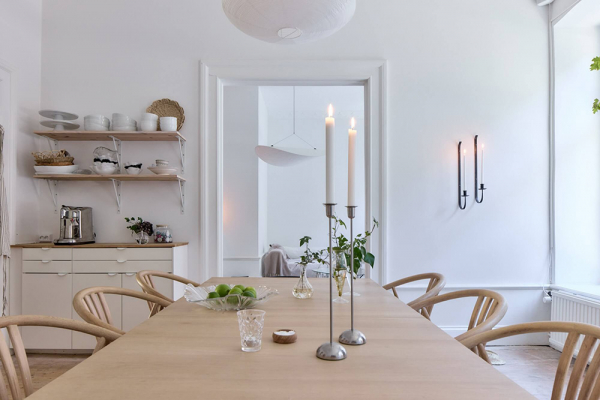 Белая скандинавия: очарование минималистичного интерьера в мальмё Белая скандинавия: очарование минималистичного интерьера в мальмё