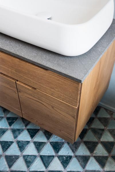 Без штор, но с книгами: светлый современный интерьер в риме Без штор, но с книгами: светлый современный интерьер в риме