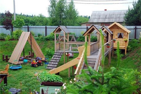 Как сделать детскую площадку самостоятельно: 70 фото реальных построек Как сделать детскую площадку самостоятельно: 70 фото реальных построек