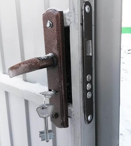 Замки для калитки из профнастила Замки для калитки из профнастила