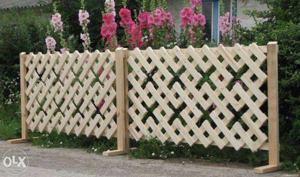 Решаем каким сделать забор из дерева Решаем каким сделать забор из дерева