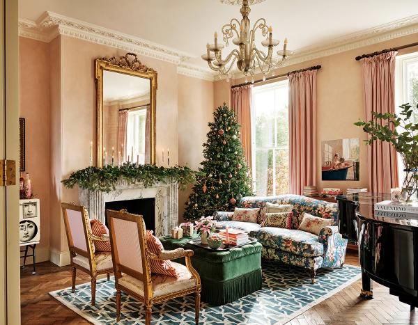 Красочная английская сказка в доме автора кулинарных книг в лондоне Красочная английская сказка в доме автора кулинарных книг в лондоне