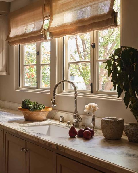 Мягкий интерьер вне времени для испанской виллы в калифорнии Мягкий интерьер вне времени для испанской виллы в калифорнии