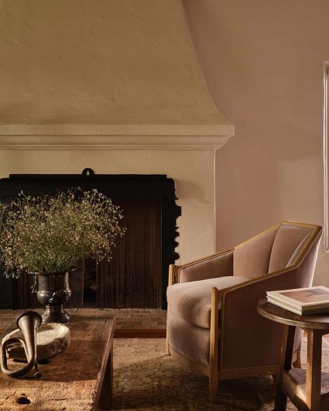 Мягкий интерьер вне времени для испанской виллы в калифорнии Мягкий интерьер вне времени для испанской виллы в калифорнии