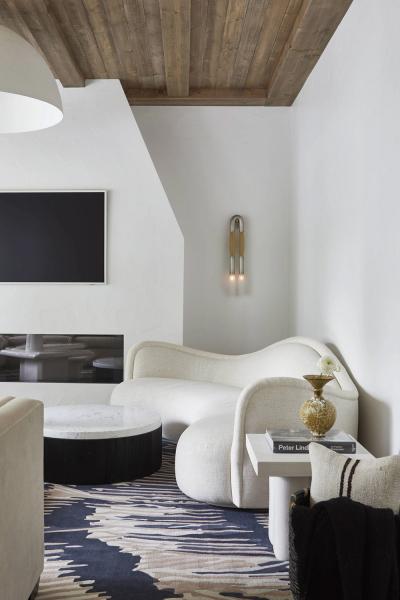 Роскошный деревянный потолок в интерьере модной квартиры в торонто Роскошный деревянный потолок в интерьере модной квартиры в торонто