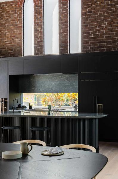 Стильный интерьер в божественном помещении: реконструкция старинной церкви в сиднее Стильный интерьер в божественном помещении: реконструкция старинной церкви в сиднее