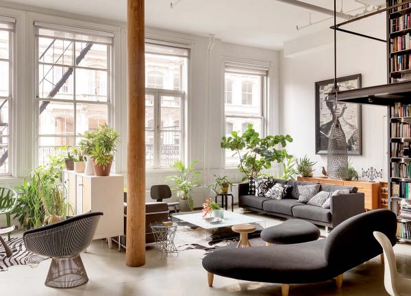 Впечатляющая высота потолков и живые растения: лофт коллекционера на манхеттене Впечатляющая высота потолков и живые растения: лофт коллекционера на манхеттене