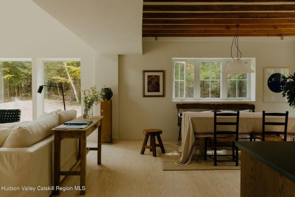 Второй свет и воздух: приятный интерьер красивого загородного коттеджа в штате нью-йорк Второй свет и воздух: приятный интерьер красивого загородного коттеджа в штате нью-йорк