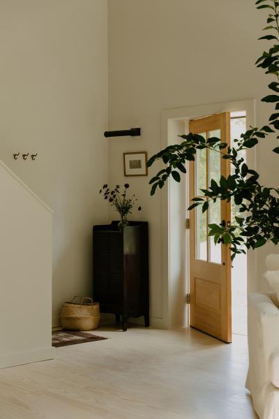 Второй свет и воздух: приятный интерьер красивого загородного коттеджа в штате нью-йорк Второй свет и воздух: приятный интерьер красивого загородного коттеджа в штате нью-йорк