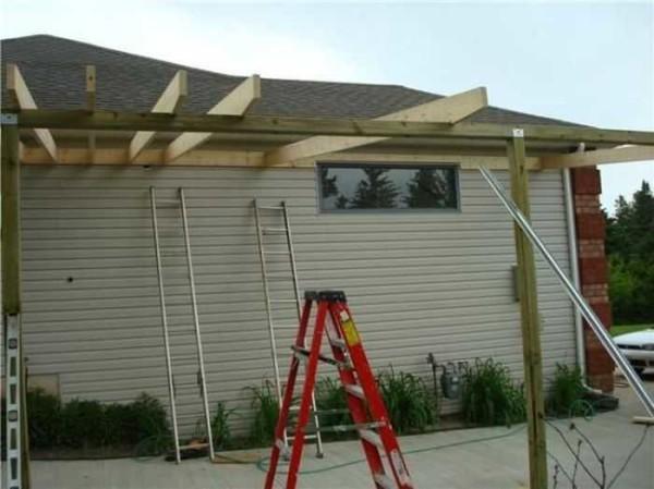 Делаем навес для авто из дерева, поликорбоната Делаем навес для авто из дерева, поликорбоната