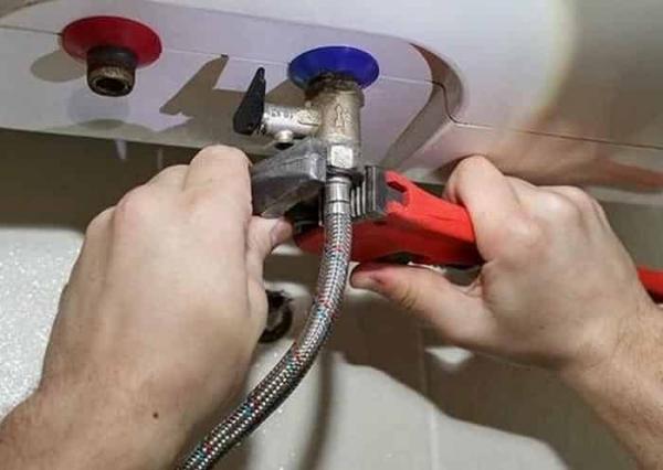 Водонагреватель не набирает воду, причины, что делать? Водонагреватель не набирает воду, причины, что делать?