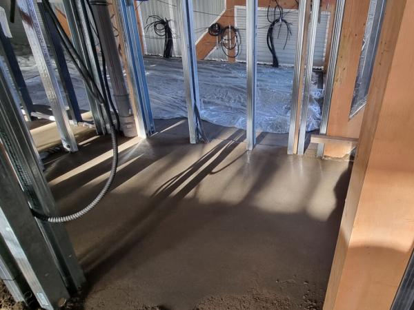 Механизированная стяжка пола: особенности технологии и преимущества Механизированная стяжка пола: особенности технологии и преимущества