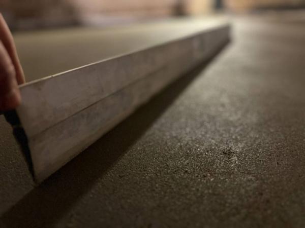 Механизированная стяжка пола: особенности технологии и преимущества Механизированная стяжка пола: особенности технологии и преимущества