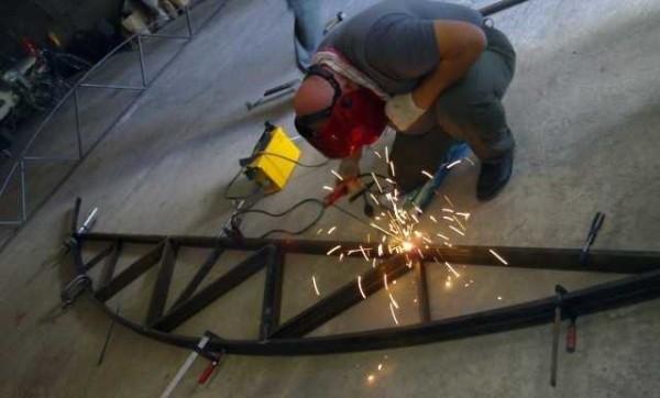 Делаем навес для авто из дерева, поликорбоната Делаем навес для авто из дерева, поликорбоната