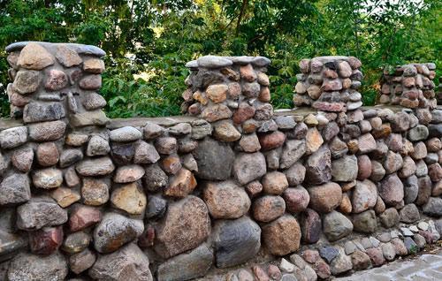 Различные виды камней для забора Различные виды камней для забора