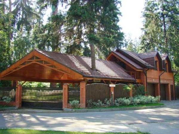 Делаем навес для авто из дерева, поликорбоната Делаем навес для авто из дерева, поликорбоната