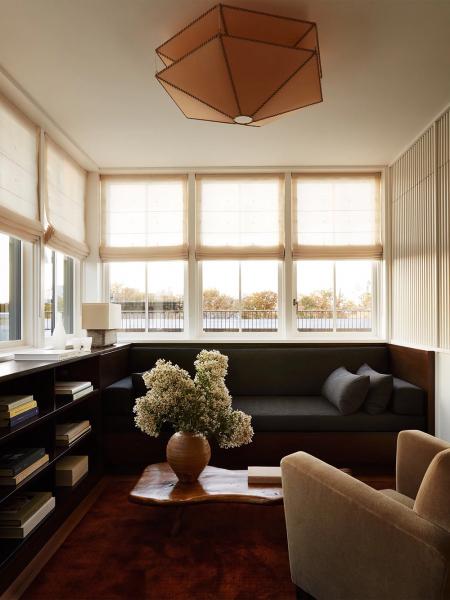 Чистые линии и стильные контрасты: элегантный таунхаус в нью-йорке Чистые линии и стильные контрасты: элегантный таунхаус в нью-йорке