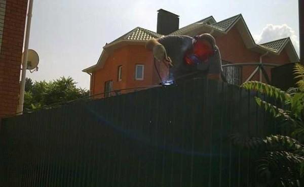 Делаем навес для авто из дерева, поликорбоната Делаем навес для авто из дерева, поликорбоната