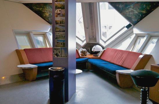 Фантастические здания и где они «обитают»: 12 необычных строений мира Фантастические здания и где они «обитают»: 12 необычных строений мира